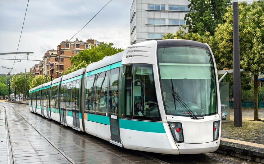 Bakıya tramvay qayıdır: 300 sərnişinlik relsli nəqliyyat istifadəyə veriləcək